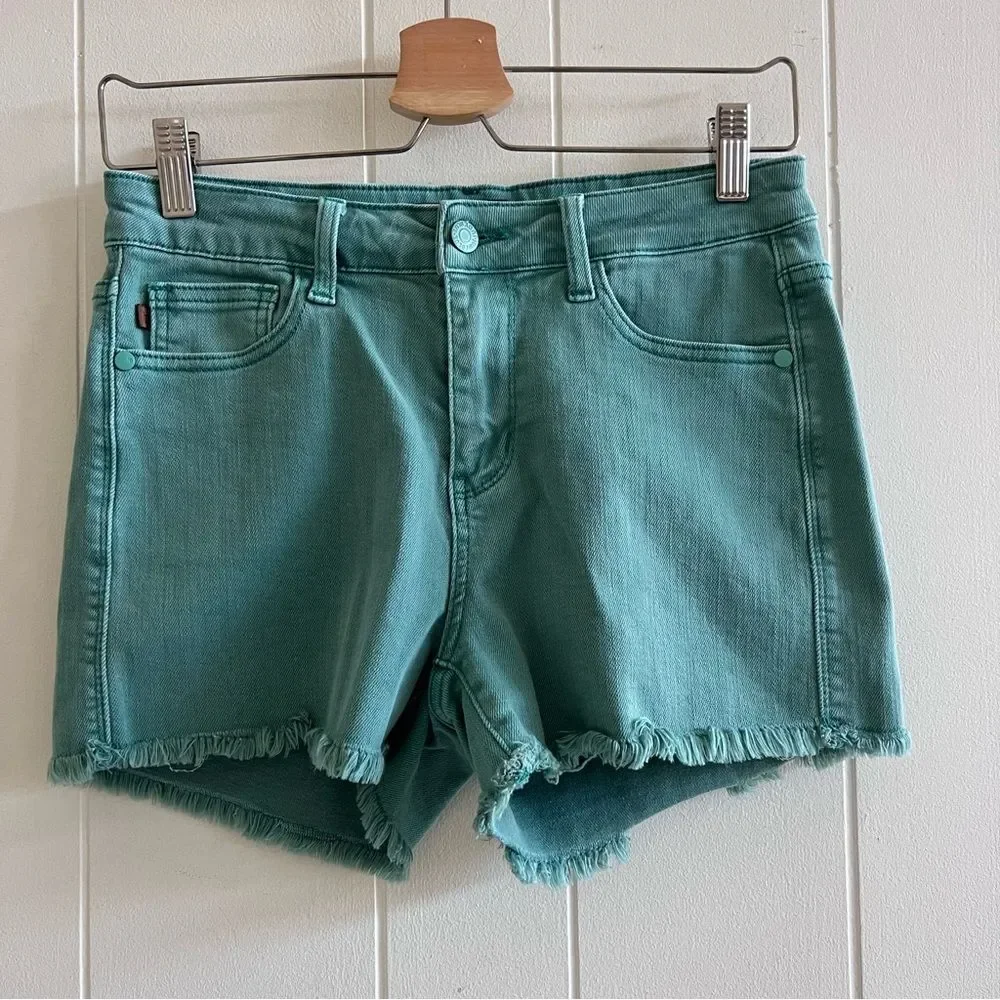 Judy Blue Mid Rise Fray Denim Cut Of Shorts